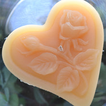Load image into Gallery viewer, golden honey floating heart candle with rose motif for wedding reception centerpieces