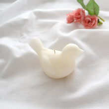 Load image into Gallery viewer, Little Sparrow Candle