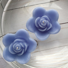 Load image into Gallery viewer, dusty blue colored rose shaped floating candle for wedding reception centerpieces