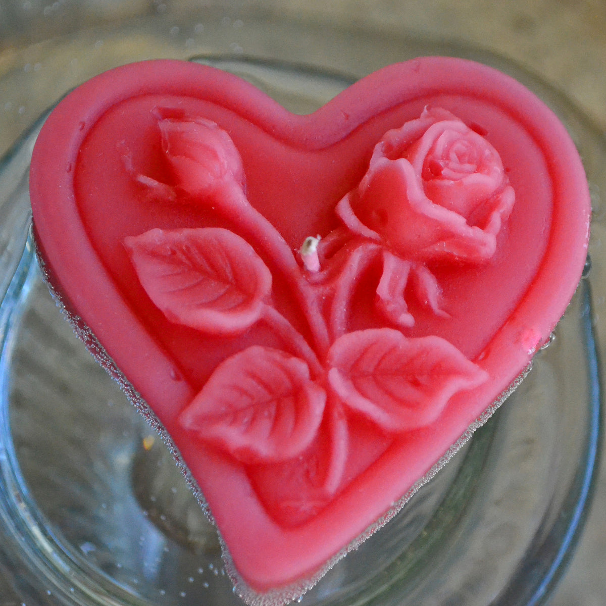 gauva pink floating heart candle with rose motif for wedding reception centerpieces