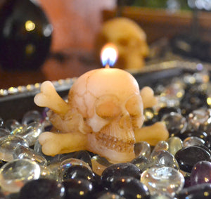 Skull & Cross Bones Candle