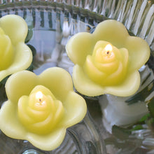 Load image into Gallery viewer, light yellow colored rose shaped floating candle for wedding reception centerpieces